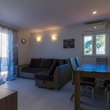 Apartment Tariba